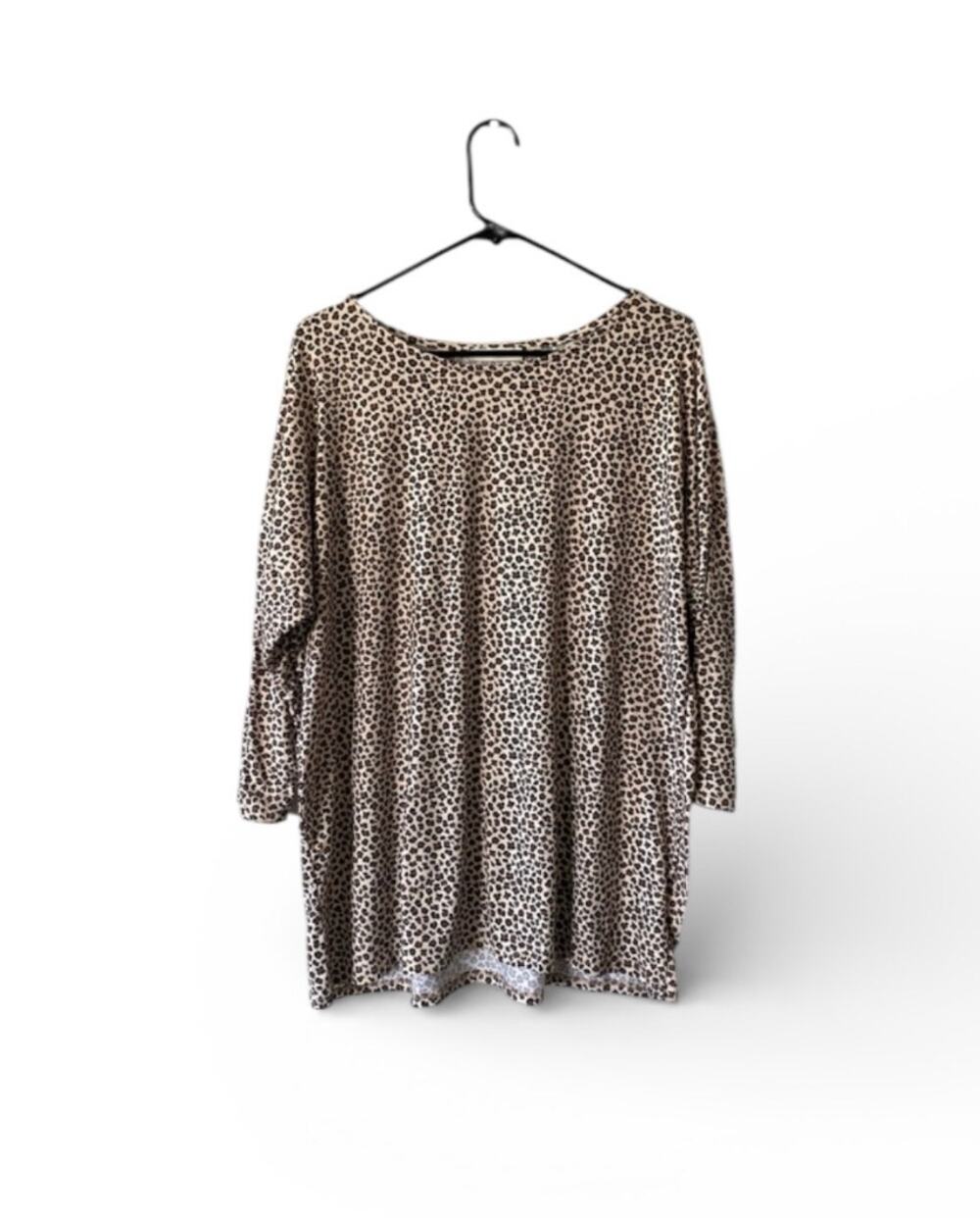 Reb in J 3/4 Sleeve Leopard Print Top Blouse Sz M Made in USA Teacher Career